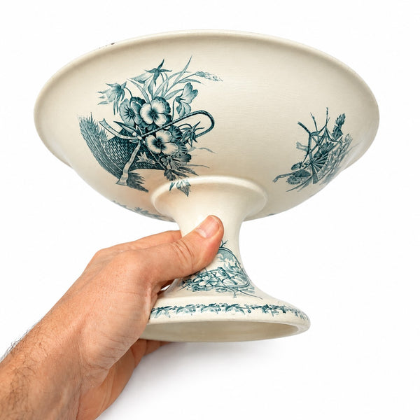 Ancien compotier sur pied en faïence imprimée à décor d'éventails, fleurs et papillons – Badonviller