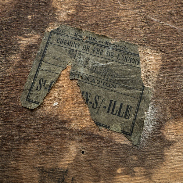 Boîte ancienne d’expédition « Grands Magasins du Louvre Paris » en bois