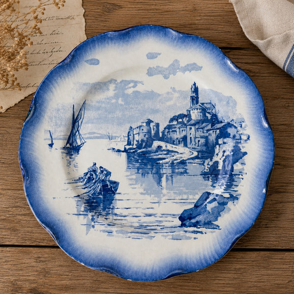 Assiette plate ancienne en faïence de Sarreguemines modèle Marines (1890-1918)