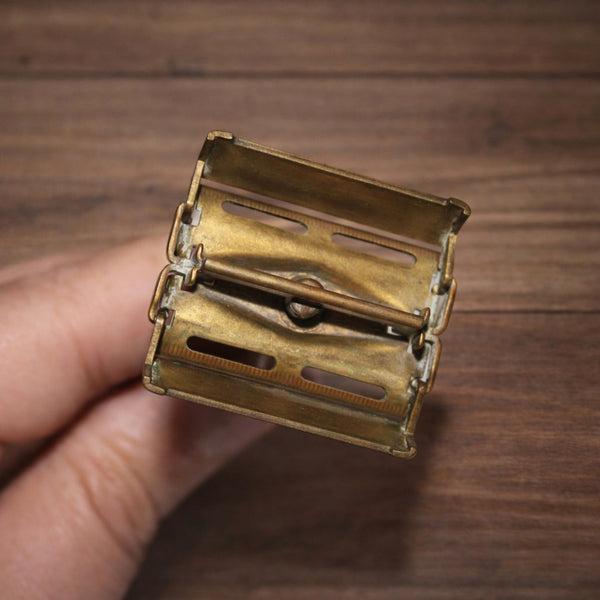 Rasoir de sûreté ancien Gillette – tête en laiton – modèle à ouverture papillon