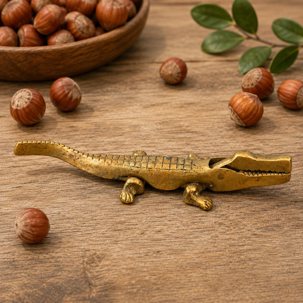 Casse-noisettes vintage en laiton en forme de crocodile – 17,5 cm