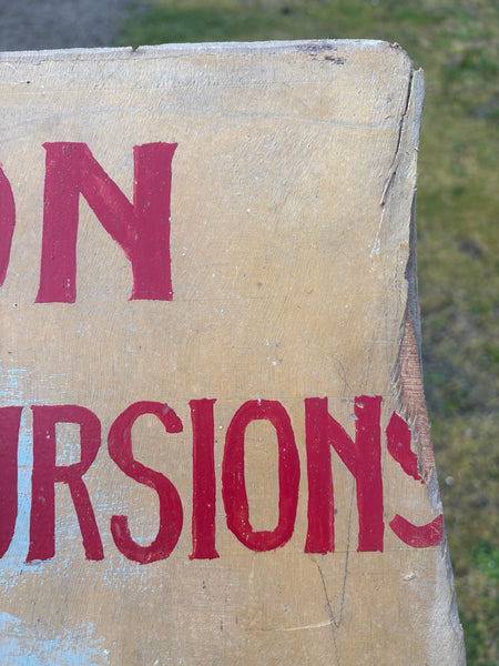 Panneau publicitaire ancien peint à la main – Location noces excursions – Mont-Saint-Michel – F. Rollo Sartilly