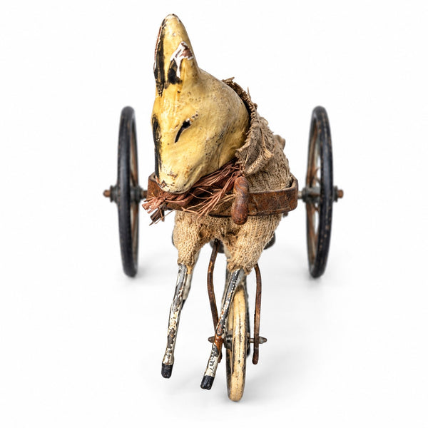 Petit jouet ancien à tirer du XIXe siècle – chèvre attelée à un chariot métallique avec sonnette, 19 cm