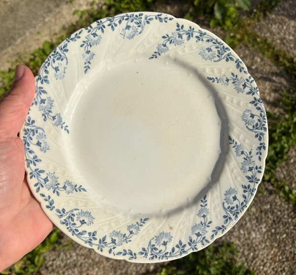 Ancienne assiette montée en faïence / K & G Lunéville modèle Trianon