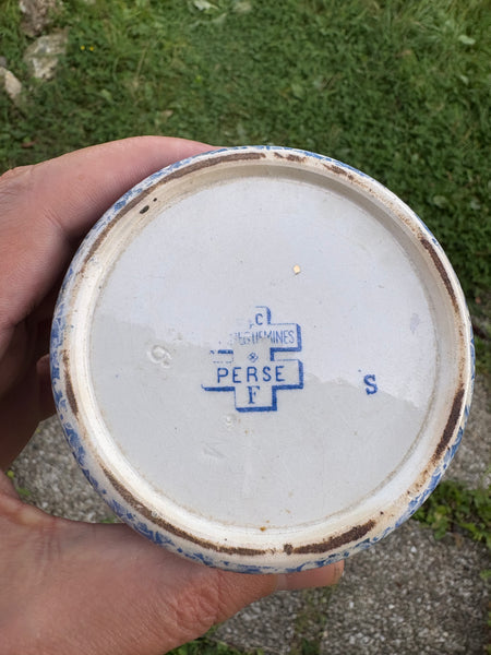 Ancien petit pichet / pot à lait 14 cm / U & C Sarreguemines / modèle Perse F coloris bleu