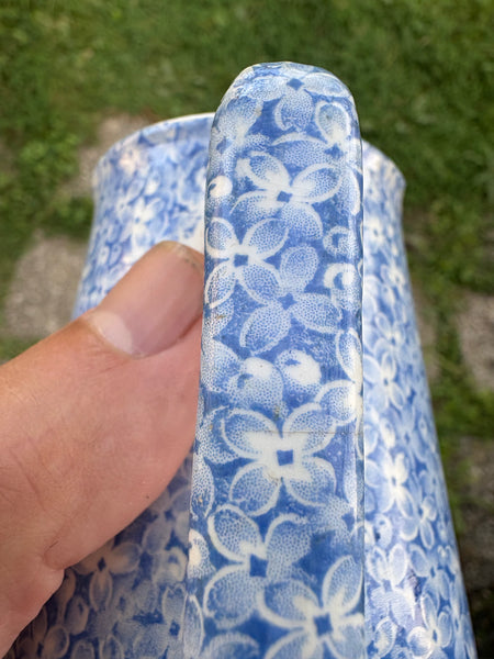 Ancien petit pichet / pot à lait 14 cm / U & C Sarreguemines / modèle Perse F coloris bleu