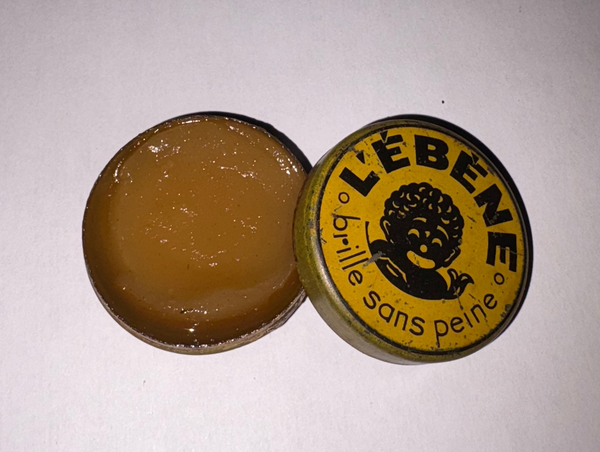 Ancienne petite boîte publicitaire en tôle 3.9 cm / Cire encaustique L'Ébène