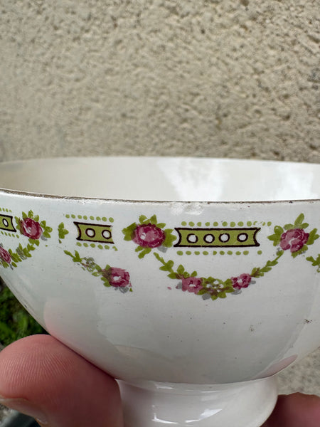 Bol ancien Sarreguemines et Digoin en faïence décor guirlandes de roses