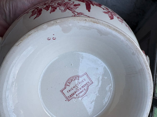 Grande soupière ancienne en faïence de Sarreguemines modèle Favori