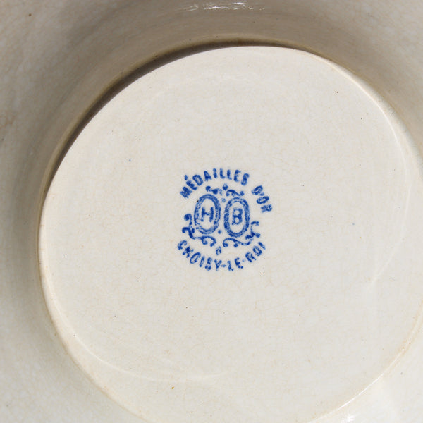 Ancienne assiette montée en faïence patinée de HB & Cie / Choisy le Roi modèle à fruits