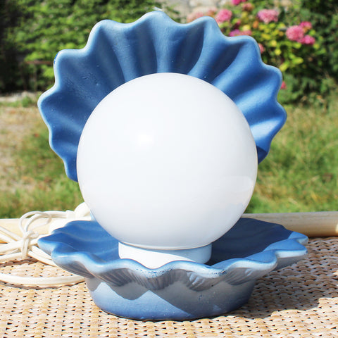 Lampe à poser vintage coquillage en céramique coloris bleu dégradé