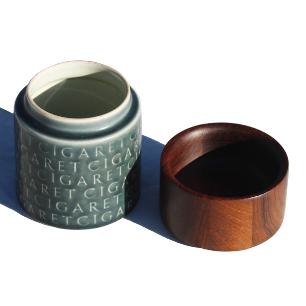 Porte-cigarettes vintage / céramique de Kronjyden par Jens Quistgaard / Série Tabac / Azur ( 1965 )