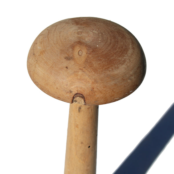 Ancien petit présentoir / porte chapeau de magasin en bois