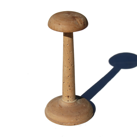 Ancien petit présentoir / porte chapeau de magasin en bois