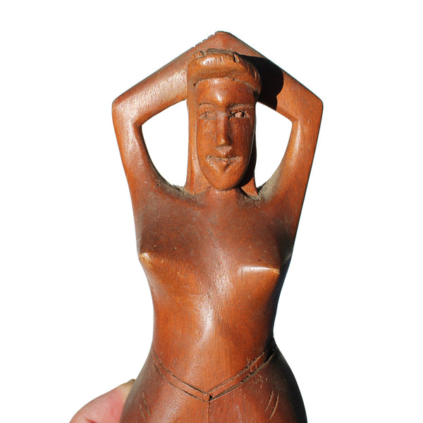 Grand casse-noix vintage d'art populaire en bois modèle femme nue