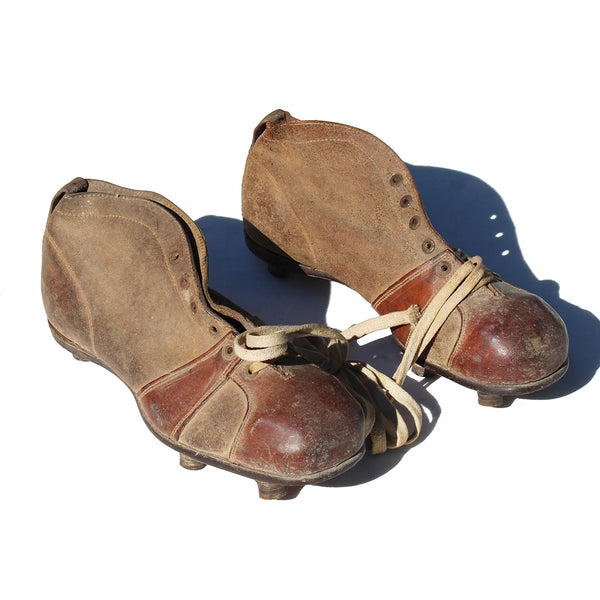 Football Memorabilia / Ancienne paire de chaussures de football en cuir / Années 1930