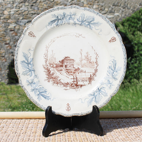 Ancienne assiette 26.4 cm en faïence polychrome Choisy le Roi modèle Louis XIII / Le Lavoir