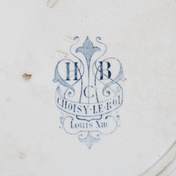 Ancienne assiette 26.4 cm en faïence polychrome Choisy le Roi modèle Louis XIII / Le Lavoir