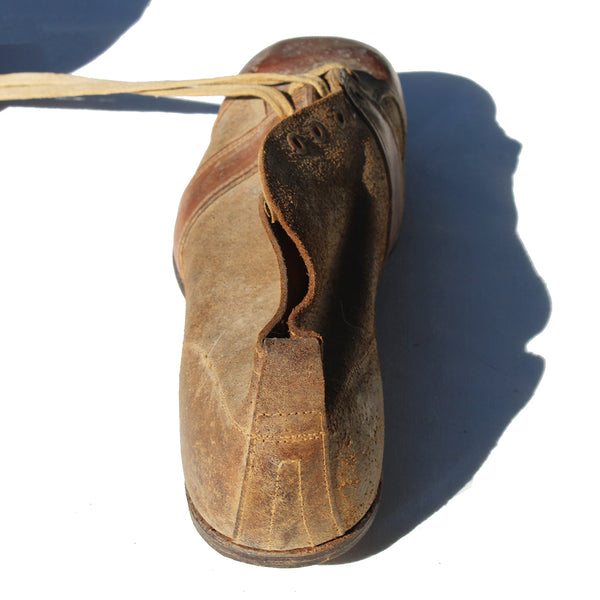 Football Memorabilia / Ancienne paire de chaussures de football en cuir / Années 1930