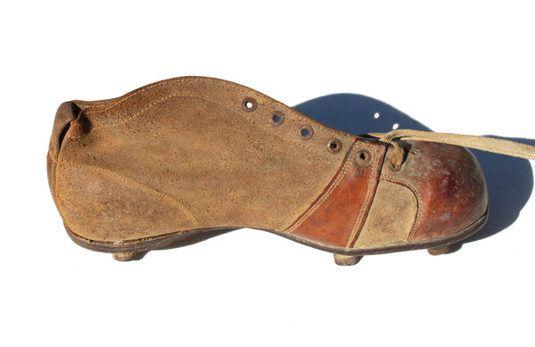Football Memorabilia / Ancienne paire de chaussures de football en cuir / Années 1930
