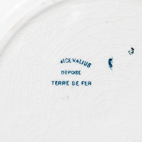 Ancienne assiette semi creuse 23.4 cm en faïence Terre de Fer / Service Valius / papillon