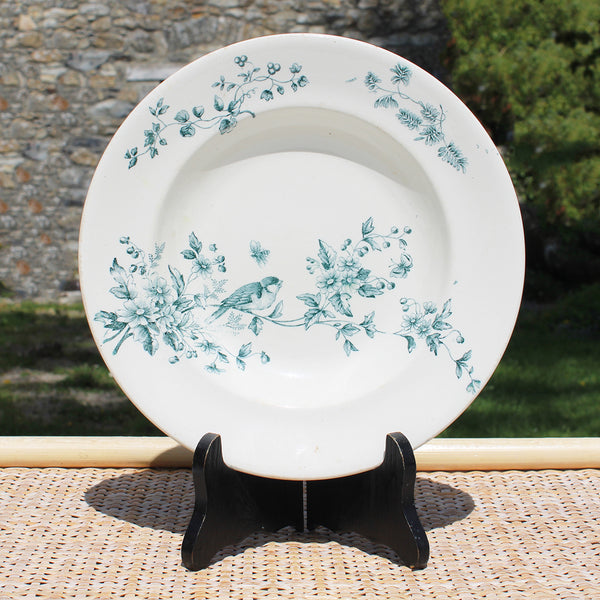 Ancienne assiette creuse 23.4 cm en faïence de Longwy modèle Mignon