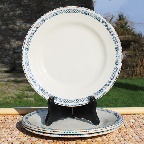 Ensemble de 4 assiettes plates anciennes en faïence de Salins modèle Vauban