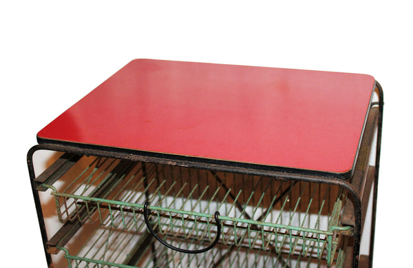Petite desserte de cuisine vintage à paniers / Ateliers Dilecta / formica rouge & métal