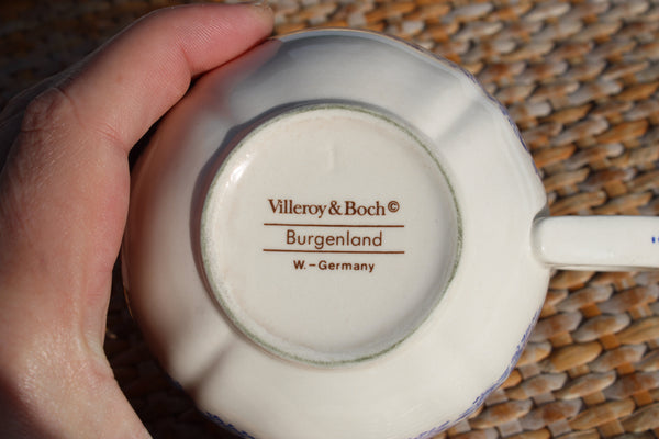 Paire de tasses à déjeuner anciennes en faïence de Villeroy & Boch modèle Burgenland