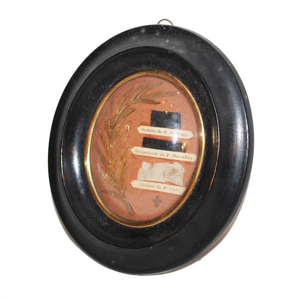 Ancien reliquaire XIXème siècle / Reliques des Prêtres Jésuites fusillés en 1871 par la Commune de Paris / Anatole de Bengy / Léon Ducoudray / Alexis Clerc / Massacre de la rue Haxo