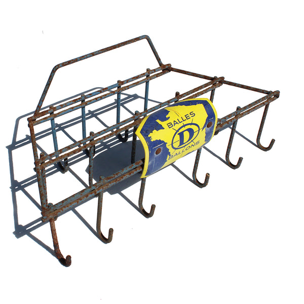 Ancien petit présentoir publicitaire Delacoste 30 cm / pour balles et / ou ballons