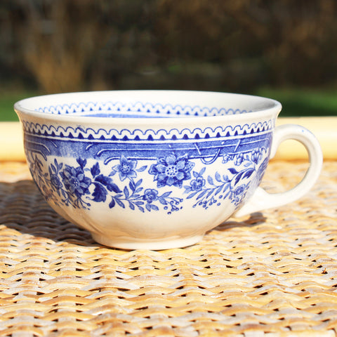 Ancienne tasse à thé en faïence de Villeroy & Boch modèle Burgenland