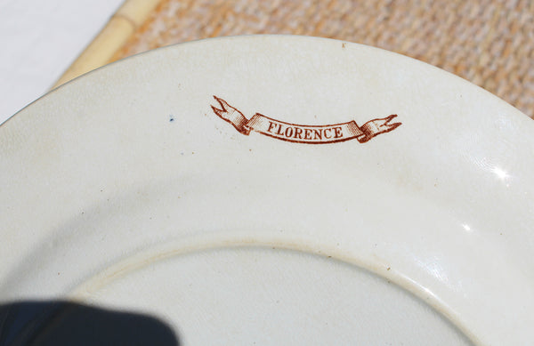 Ensemble de 4 assiettes anciennes en faïence anglaise / modèle Florence