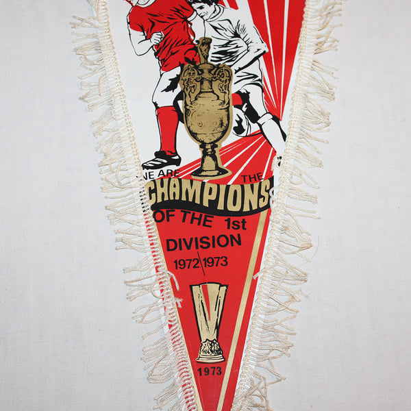 Football Memorabilia grand fanion 42 cm vintage Liverpool / Champion 1972 / 1973