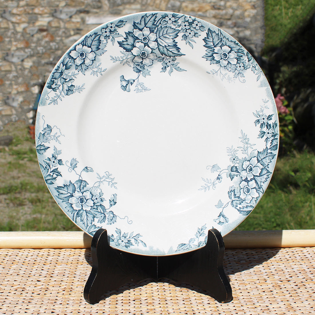 Ancienne assiette plate 23 cm en faïence de Saint Amand modèle Marie Louise