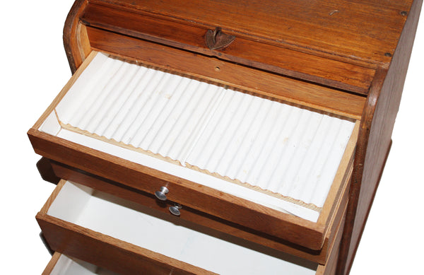 Layette de dentiste transportable ancienne en bois – Meuble de métier – Rideau coulissant