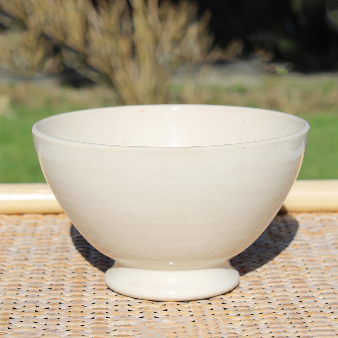 Ancien bol en faïence de HB & Cie / Choisy le Roi coloris crème