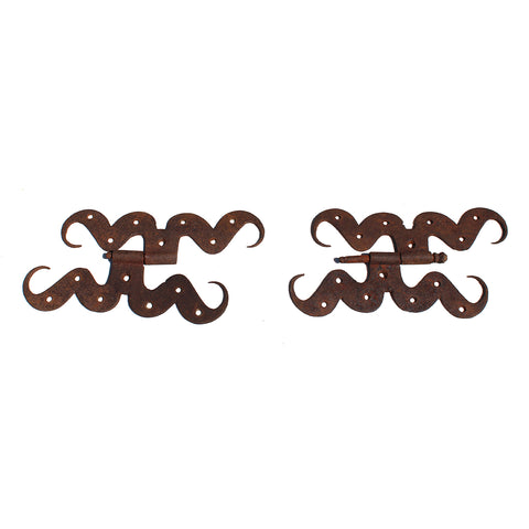 Ensemble de 2 paires de pentures à moustache anciennes / charnières en fer forgé