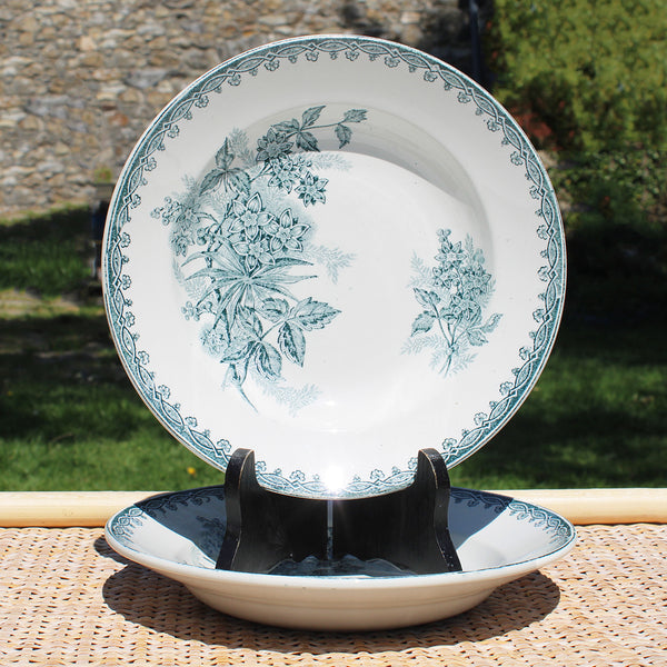 Paire d'assiettes creuses 22 cm en faïence de Saint Amand modèle Margot