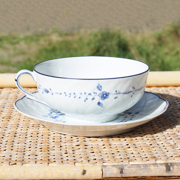 Tasse à chocolat / thé + soucoupe en porcelaine de Limoges par Bernardaud modèle Hortense