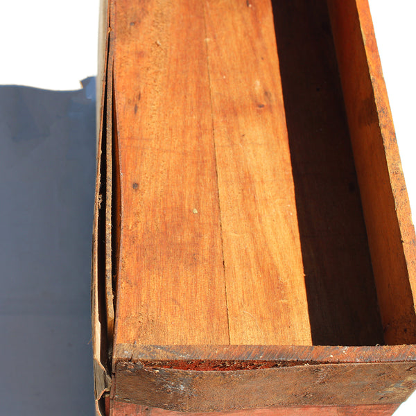 Ancien petit meuble d'atelier en bois / de métier à poser / de tri / à casiers