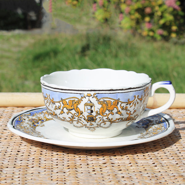 Ancienne tasse à déjeuner + soucoupe en faïence de Gien modèle Dionysos / Enfants au Pressoir