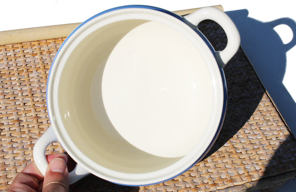 Ancienne petite soupière 18.7 cm en faïence de Villeroy & Boch modèle Orléans