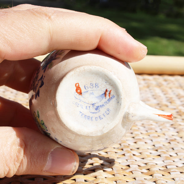 Ancienne tasse à café en faïence de Creil et Montereau 688