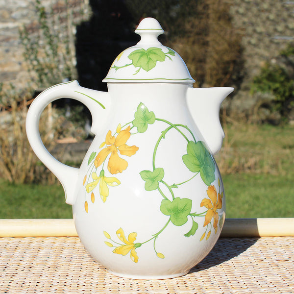 Verseuse / théière vintage en vitro-porcelaine de Villeroy & Boch modèle Geranium