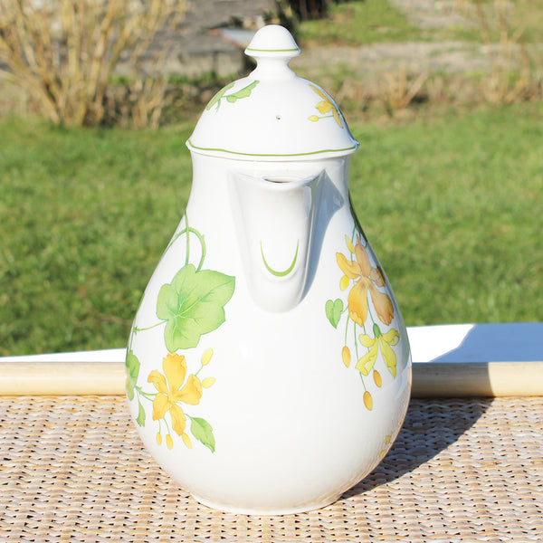 Verseuse / théière vintage en vitro-porcelaine de Villeroy & Boch modèle Geranium