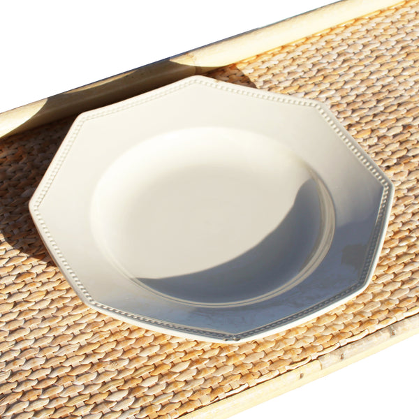 Assiette octogonale Sarreguemines – Faïence ivoire – Décor perlé (1920–1950) - no Creil et Montereau