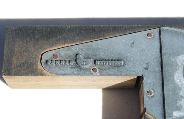 Ancienne matrice d'impression / tampon indication côté BAS ↓