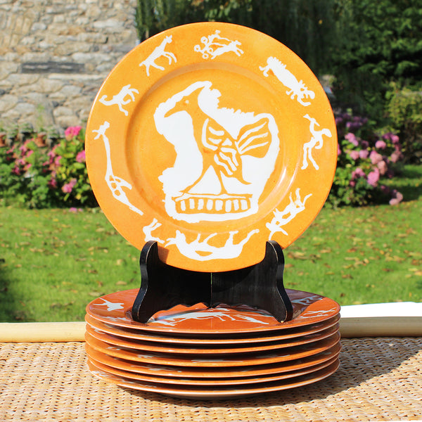 Série de 7 assiettes 21.8 cm vintage en porcelaine de Limoges peintures rupestres