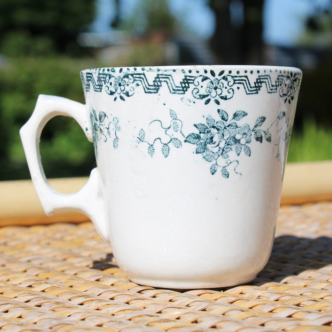 Ancienne tasse à café en faïence Terre de Fer de St Amand modèle Argenton